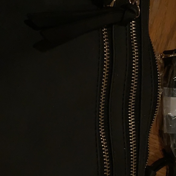 Purse - Picture 2 of 5